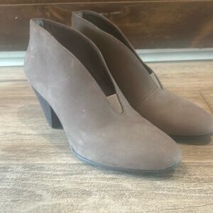 Nurture heel booties size: 8 New Without box